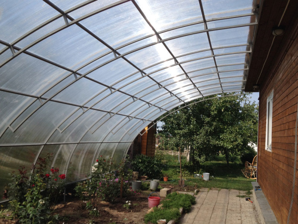 Поликарбонат сотовый " ПАРНИЧОК "4,0*2100*6000мм (прозрачный)   РБ Поликарбонат сотовый " ПАРНИЧОК "4,0*2100*6000мм (прозрачный)   РБ